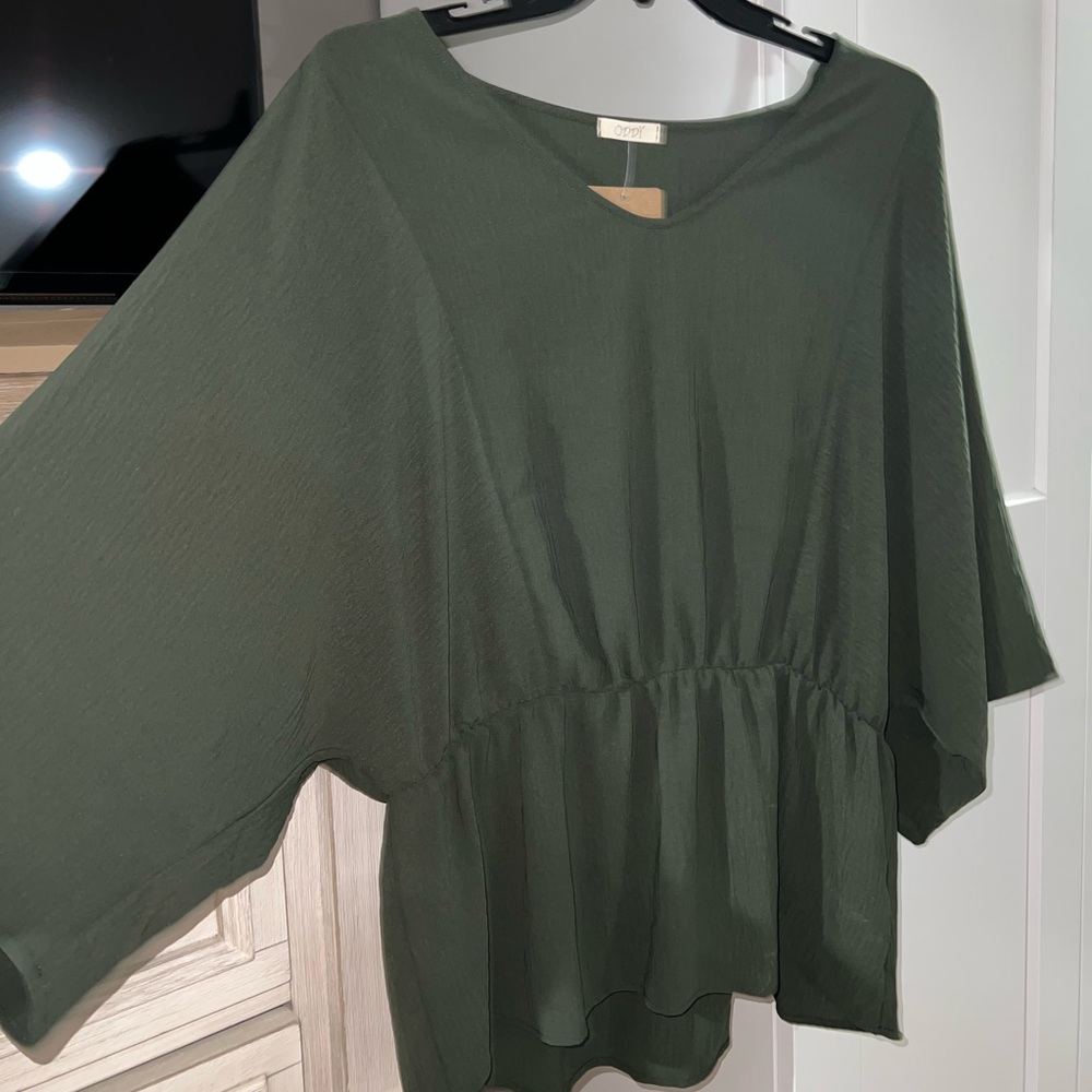 Oddy Green Top